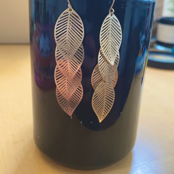 Jewelry - Dangle Gold Leaf Cutout Earrings